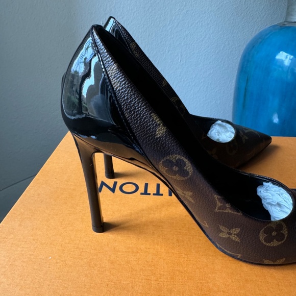 LOUIS VUITTON (2018) CHERIE PUMP - SIZE 38 - Picture 6 of 16